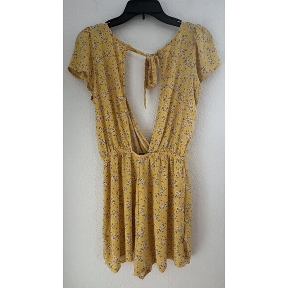 American Eagle Floral Wrap Romper Yellow S Lover Eras Tour Outfit Fairy READ - Picture 4 of 11
